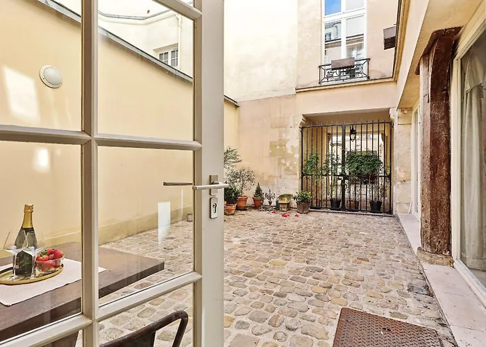 アパート Bnbnova - Le Marais & Place Des Vosges パリ